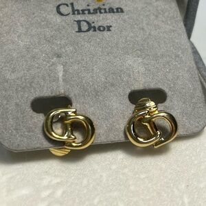 [Dior] Vintage Gold Earrings-clips w/ Box
